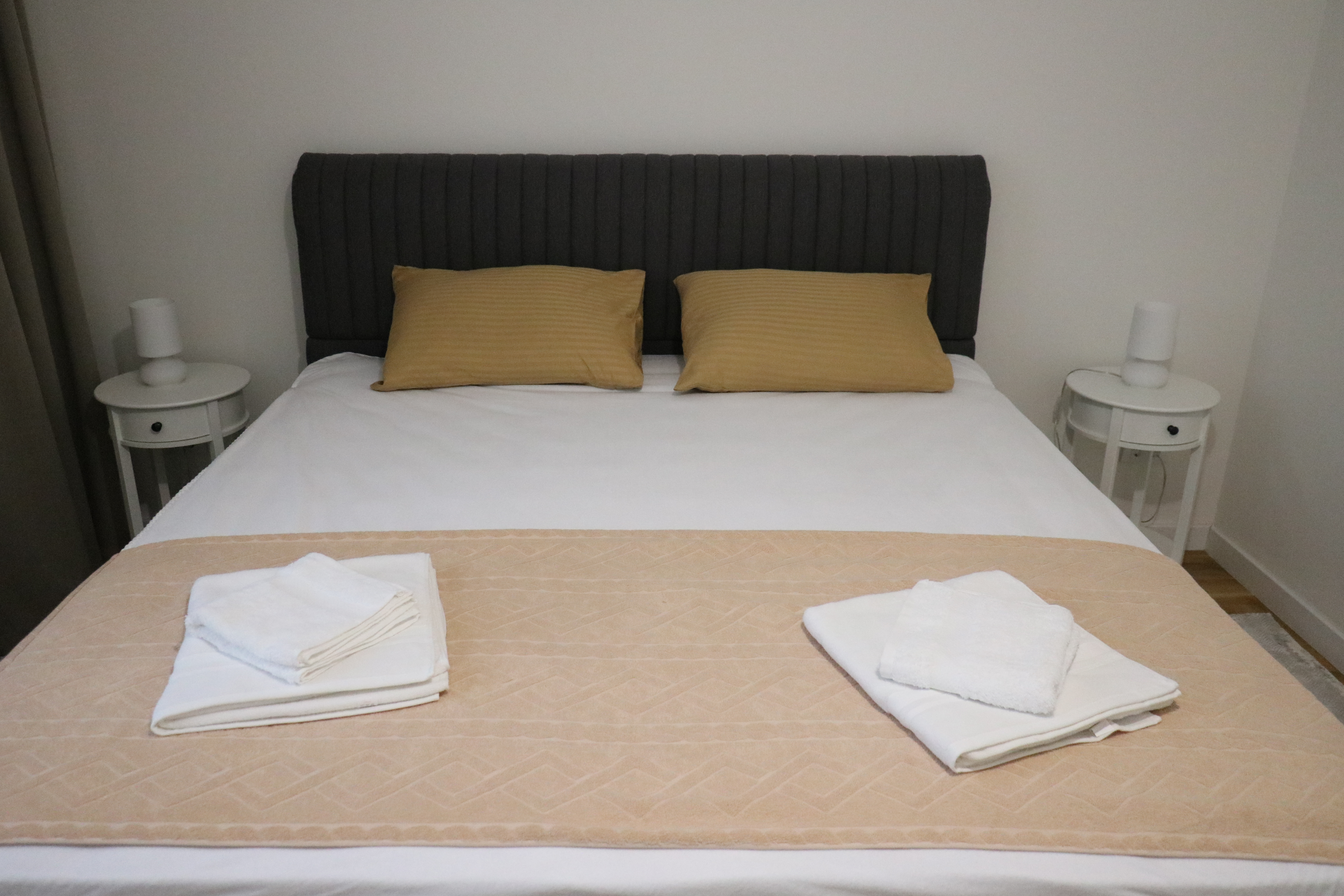 Sunny Oasis Apartment 10a Bedroom, Belgrade